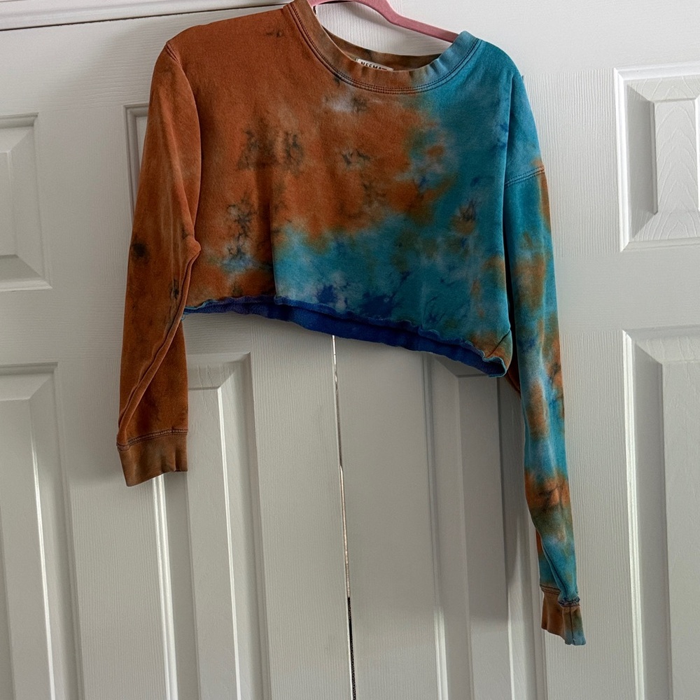 Neema California Tie-Dye Cropped Sweatshirt